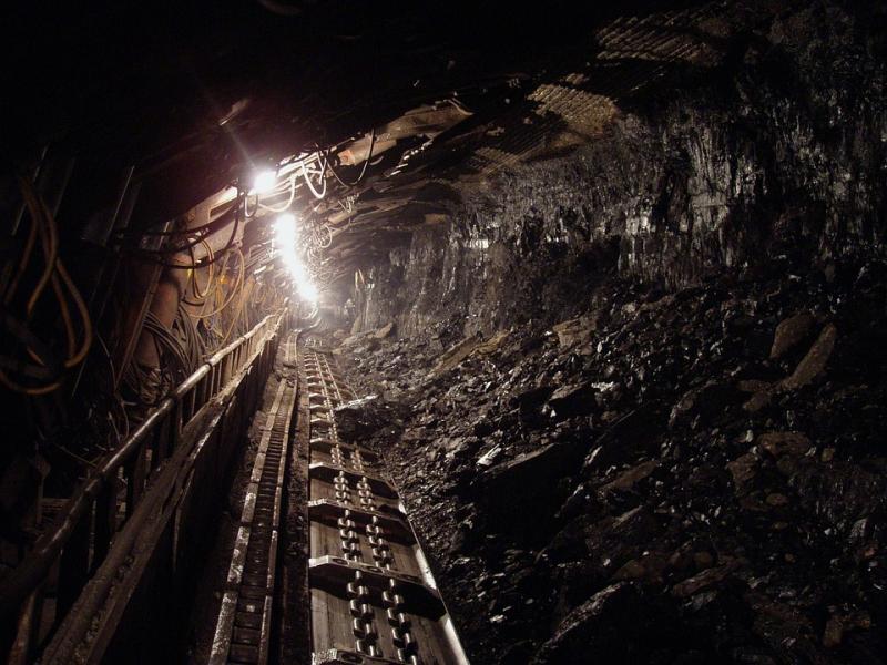 В момент катастрофы в шахте находились 60 человек