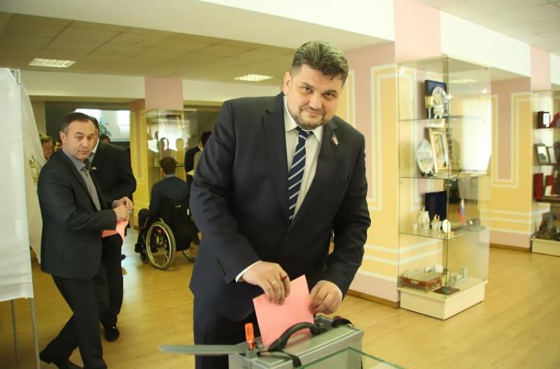 Александр Жуков готов работать сенатором в Совете Федерации