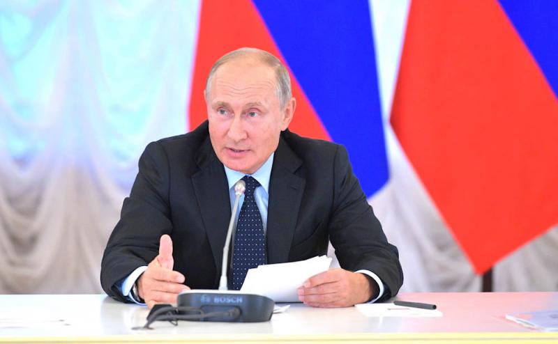 Владимир Путин подписал два новых закона
