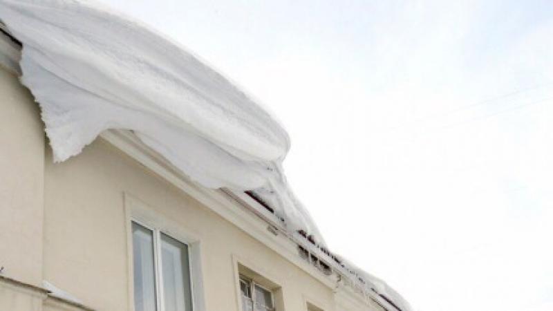 Снег на крышах