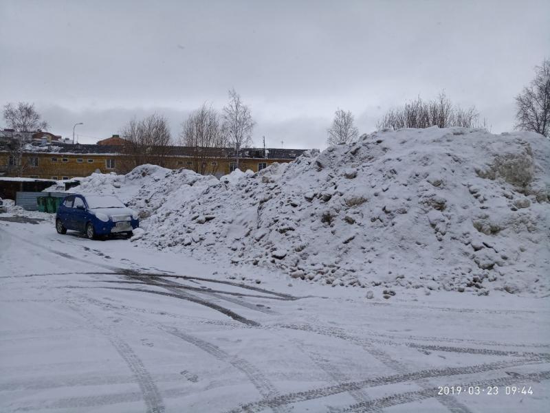 Снег в Ханты-Мансийске