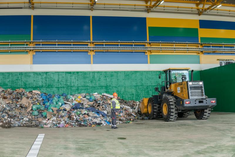Специалисты регоператора «ТЭО» рассказали о работе с крупногабаритным и строительным мусором