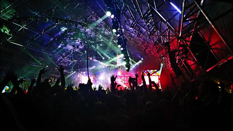 Полиция искала алкоголь на VIP-party Boiler Room и Ballantine’s, но его не оказалось.