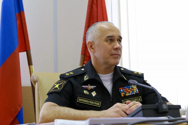 Евгений Бурдинский уверен, что в ближайшее время отказа от срочной военной службы не будет
