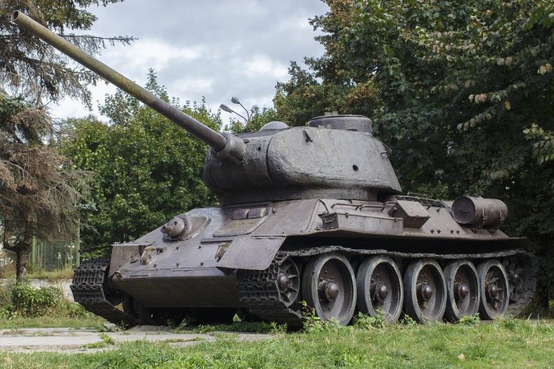 Российские военные откопали танк Т-34 на Голанских высотах