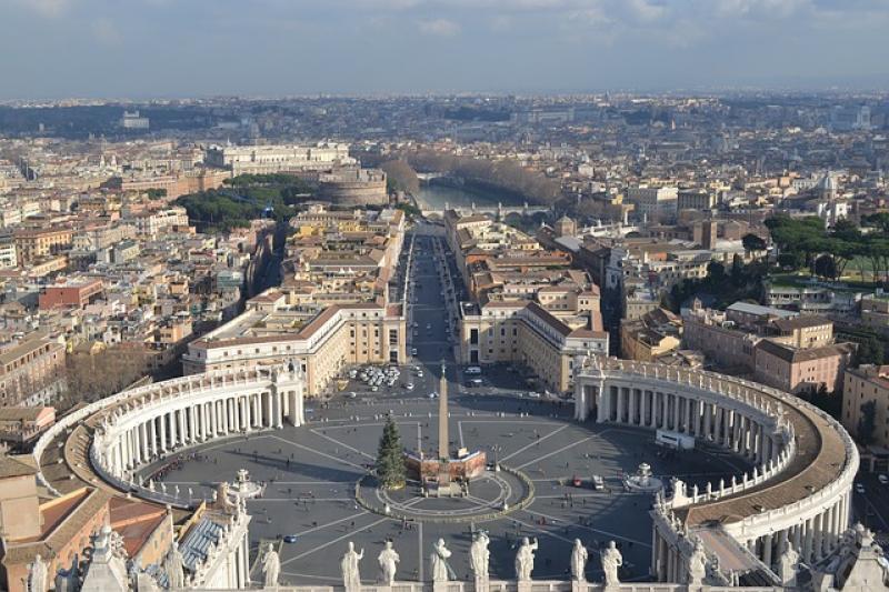 Бывший казначей Ватикана приговорен к шести годам тюрьмы