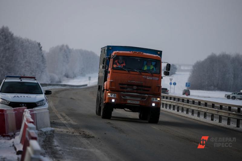 На Дмитровском шоссе в Подмосковье произошло крупное ДТП с участием КамАЗа