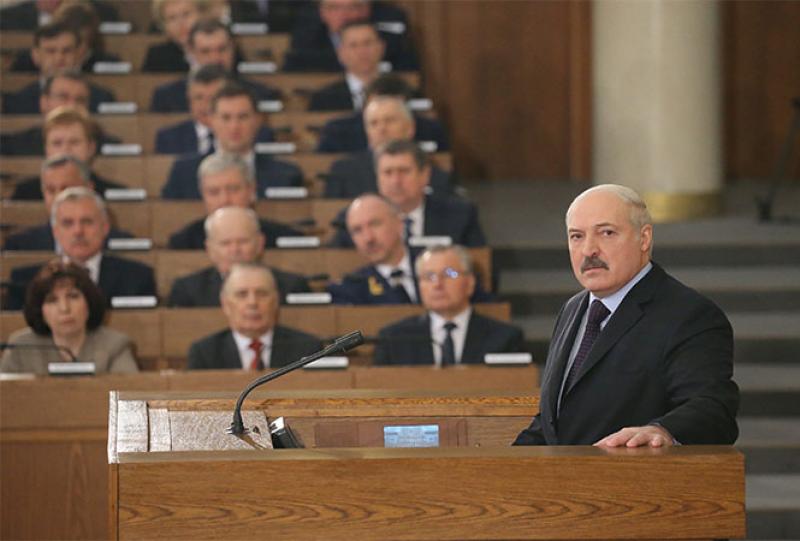 Незыгарь обвинил семью Лукашенко в отмывании денег арабских шейхов