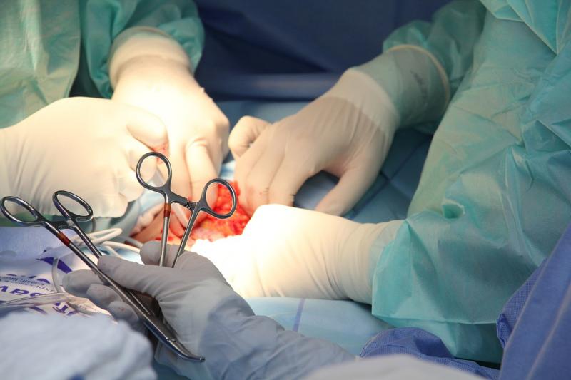 В Югре планируется осуществить первую трансплантацию органов с помощью робота