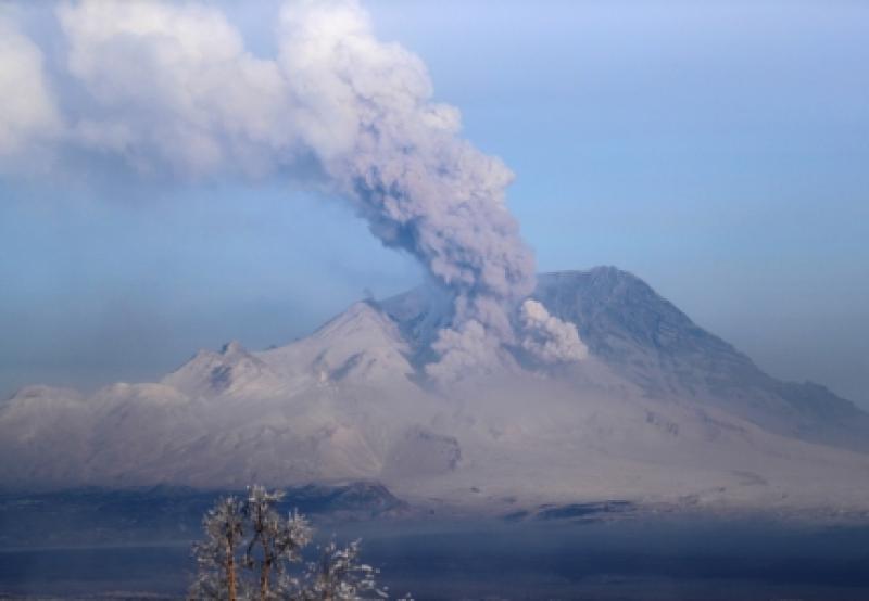 На Камчатке усилилась активность вулканов