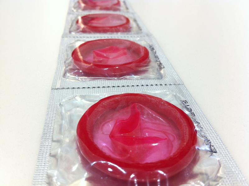 В коллекции презервативов Дмитрия Зенюка есть даже экземпляры начала 20-ого века