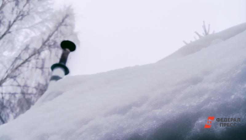 На Камчатке двое парней задохнулись в машине, которую занесло снегом