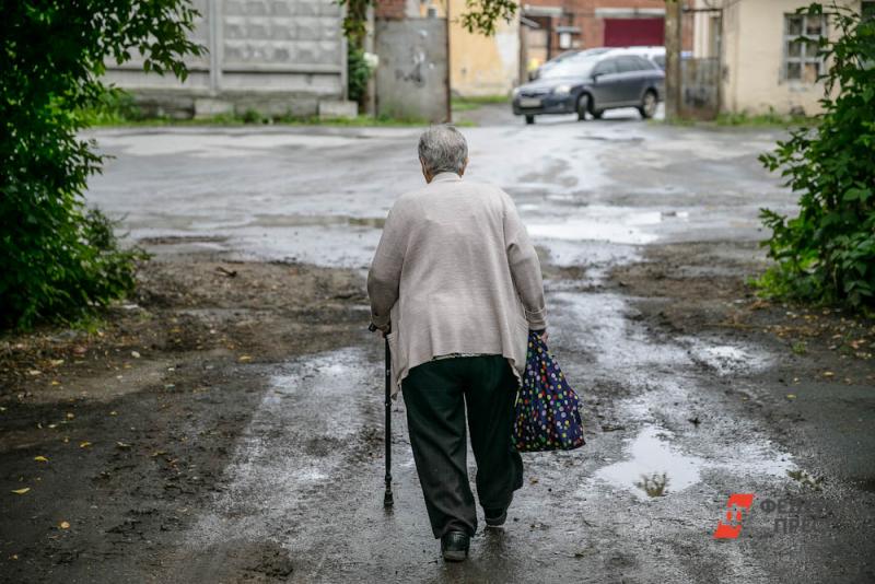 Прокуратура в Петербурге защитила права пенсионерки, пожаловавшейся на своего сына