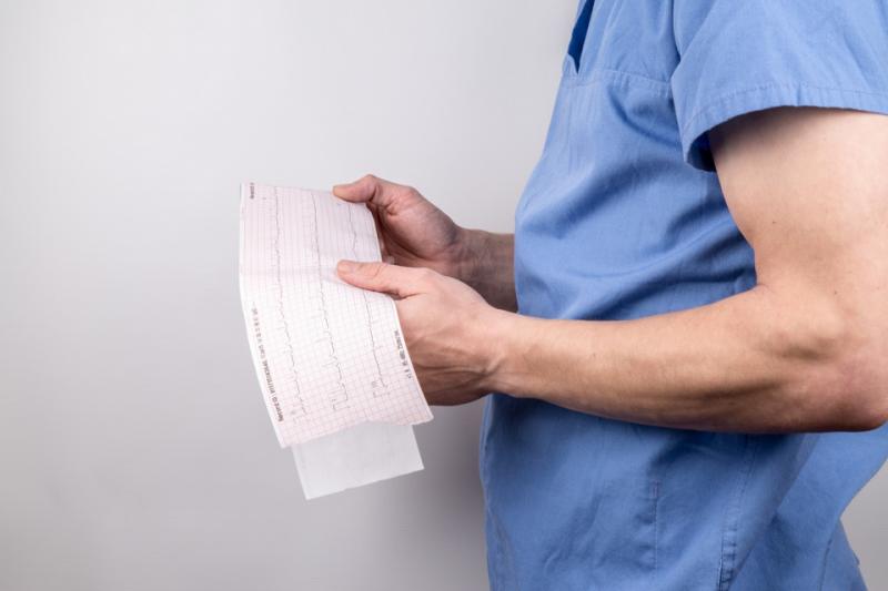 Глава Бурятии уволил главврача больницы, в которой пациента заперли в «карцере»