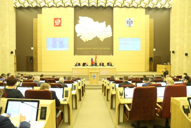 Депутаты рассмотрели четыре законопроекта во втором чтении