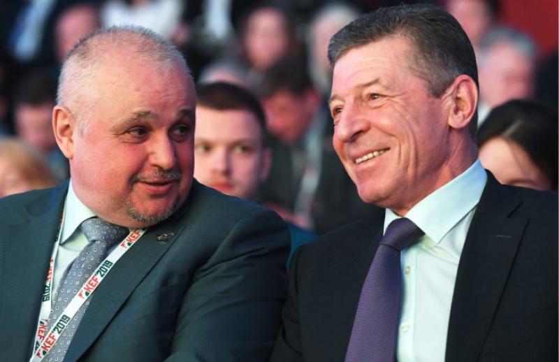 Сергей Цивилев (слева) - свой человек в Кремле и в общении с вице-премьером Дмитрием Козаком (справа)