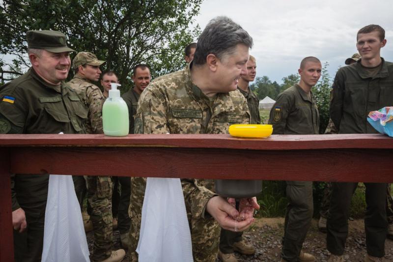 ешение было принято по поручению президента страны Петра Порошенко