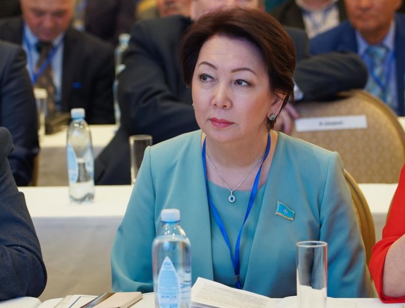 За пост президента Казахстана впервые поборется женщина