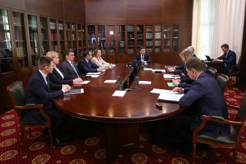 Губернатор провел совещание с руководителями областного правительства