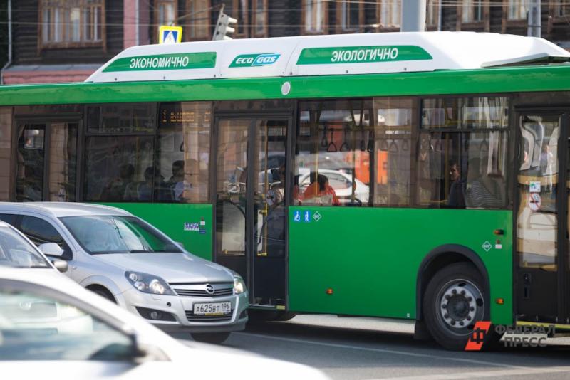 Водитель автобуса в Петербурге избил подростка за бесплатный проезд