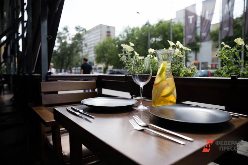Власти пообещали не закрывать Петербургское кафе с бесплатной едой для пенсионеров