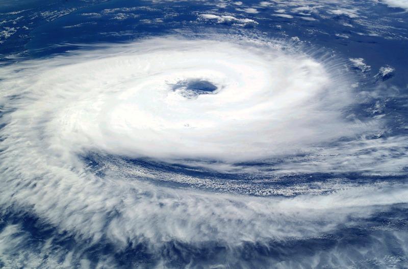 В Индии началась массовая эвакуация из-за приближающегося циклона