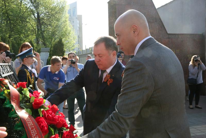 Жители Липецка почтили память героев