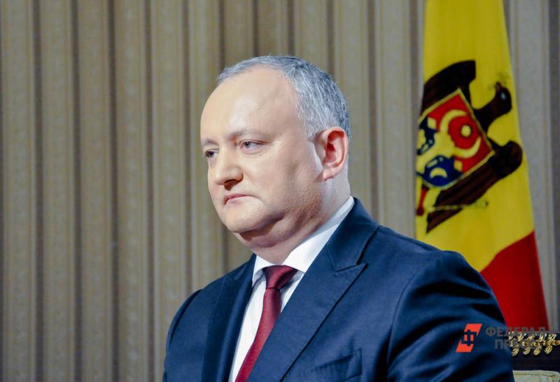 В Молдавии отстранили президента и распустили парламент