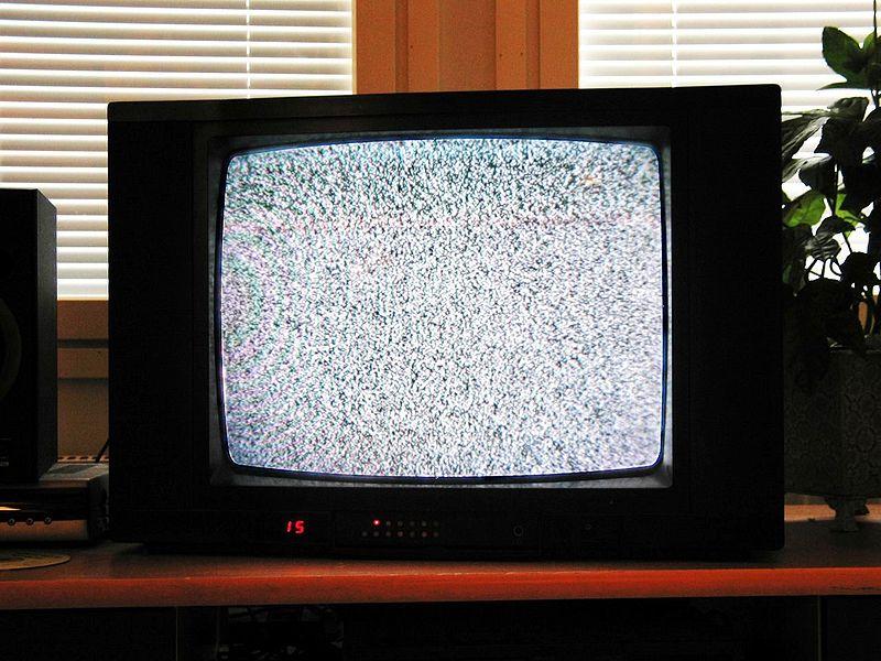 Вещание и выход в эфир собственных продуктов останавливают «10 канал» и АТН.
