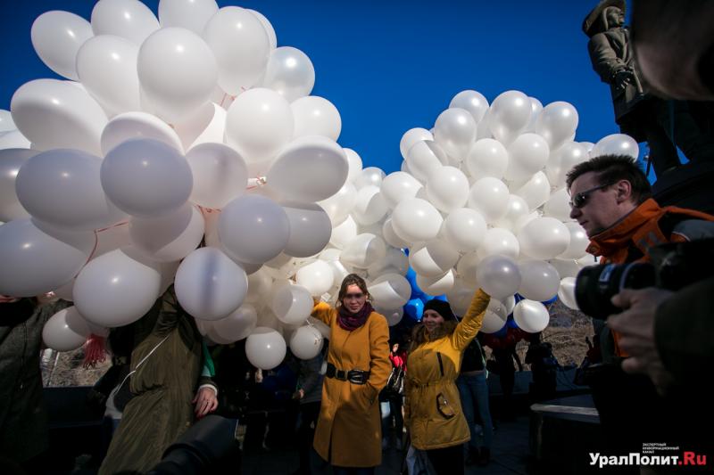 Экологи попросили выпускников не запускать воздушные шары