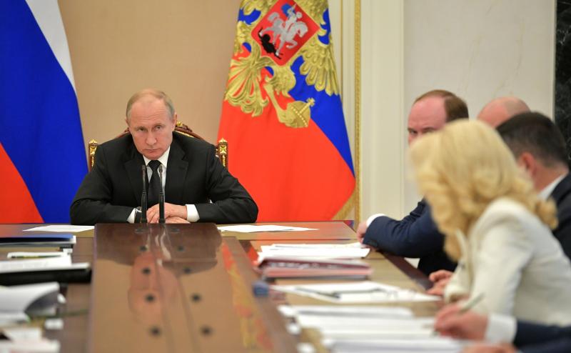 Владимир Путин: нужно избавиться от позорного словосочетания «обманутый дольщик»