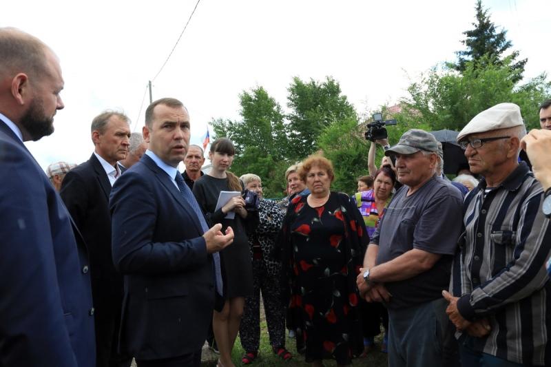 Вадим Шумков незапланированно встретился с жителями села Степное