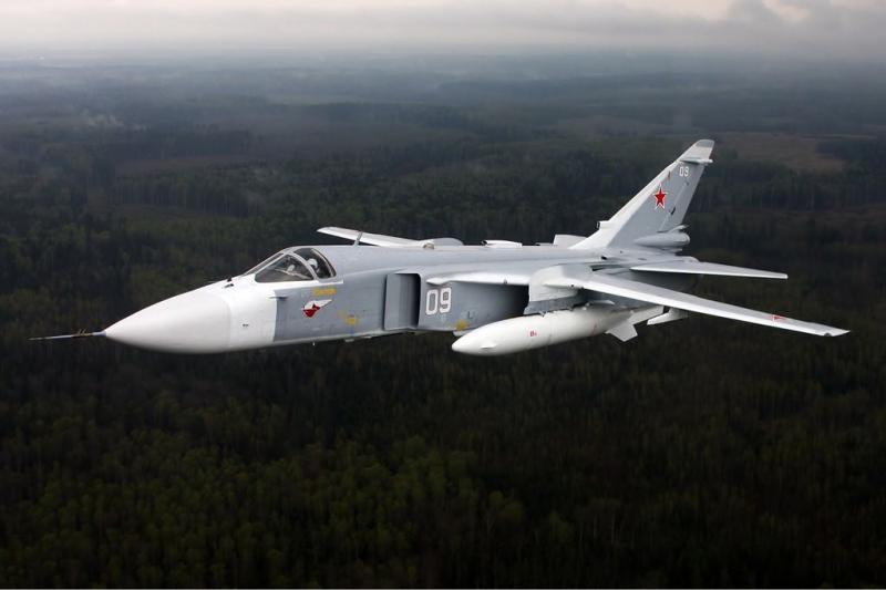 Су-24 летел на малой высоте и низкой скорости