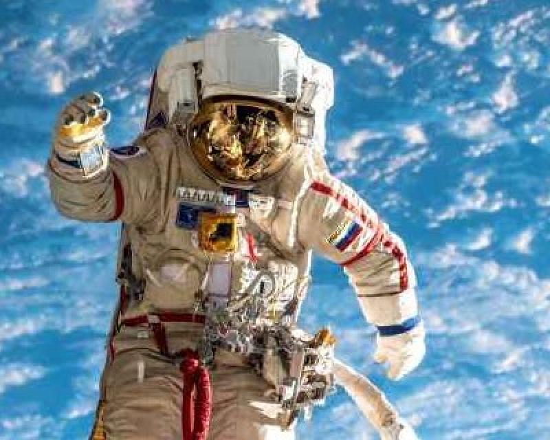 Космонавты должны следить за образом жизни и поведением в соцсетях