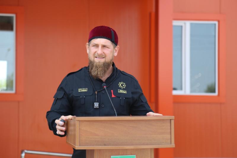 Кадыров прокомментировал убийство полицейского