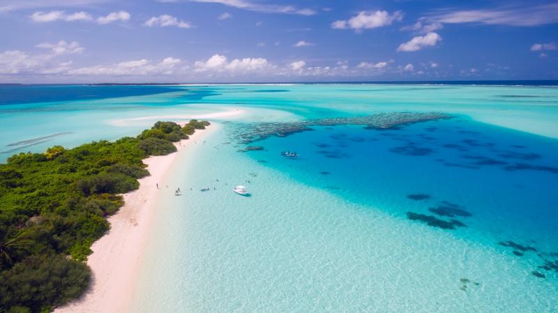 На Мальдивы теперь можно приехать с одним лишь загранпаспортом