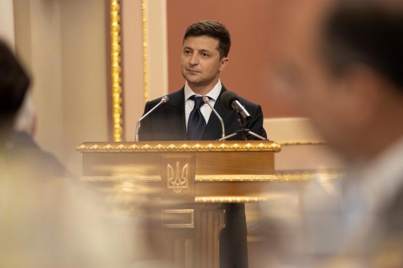 Зеленский предложил люстрировать должностных лиц Украины времен Порошенко