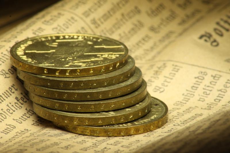 Покупку и продажу золотых монет внесут в список банковских услуг
