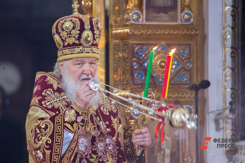 Патриарх Кирилл провел службу и освятил собор в Коневском Рождество-Богородичном монастыре