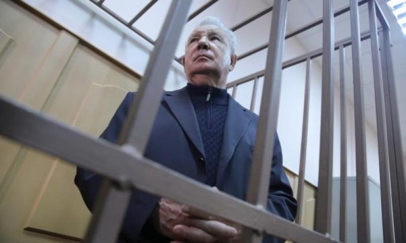 Сейчас Виктор Ишаев находится под арестом в московской квартире