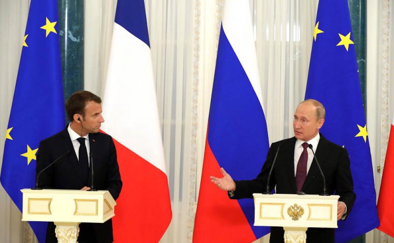 Макрон считает, что ЕС и Россия должны перезапустить отношения