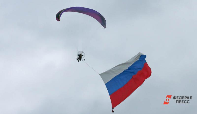Юбилей российского флага в Москве отметят флешмобом и концертом