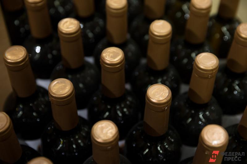 Десять тонн поддельного алкоголя изъяли в Екатеринбурге сотрудники Росгвардии