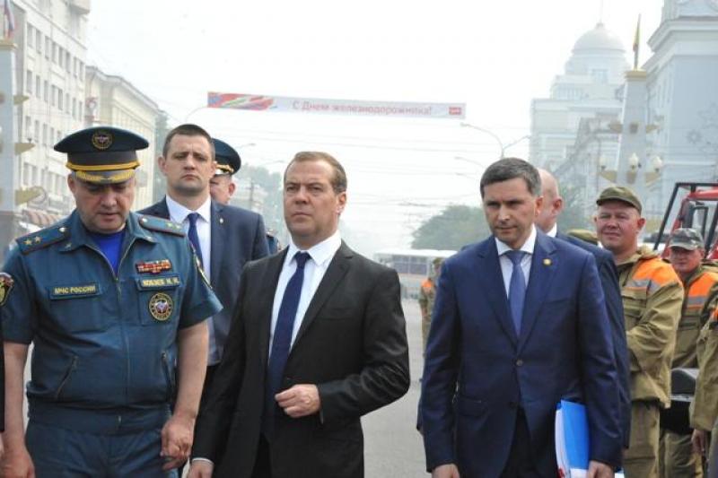 Дмитрий Медведев поручил разобраться с пожарами в Забайкалье