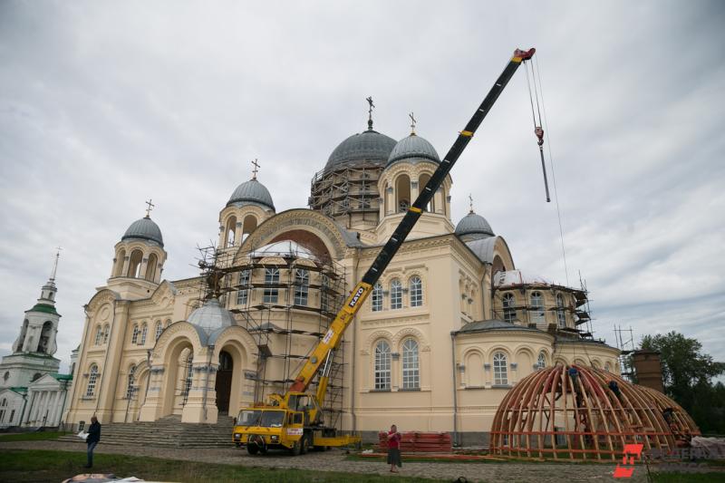 Все проекты проходят экспертизу в управлении по работе с памятниками, также в министерстве культуры РФ