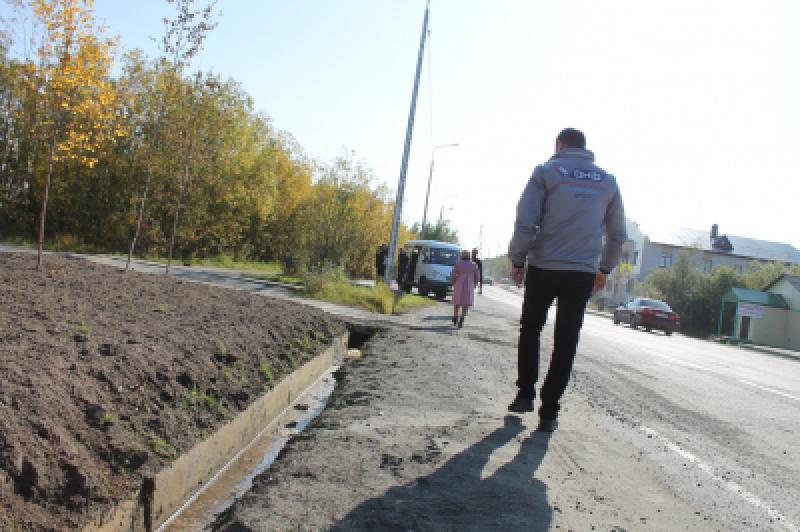 Активисты ОНФ на Ямале провели рейд по объектам городского благоустройства в Салехарде