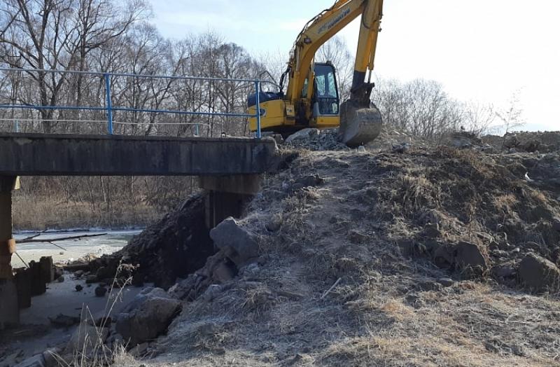 В Приморском крае обрушился очередной мост