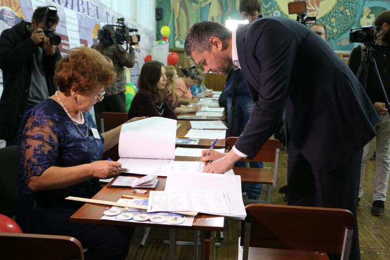 Глава Забайкальского края Александр Осипов уже проголосовал