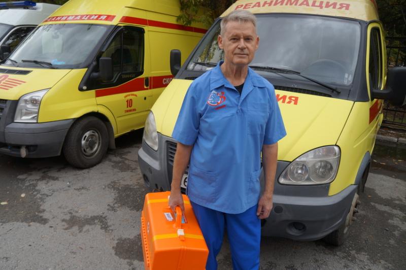 Игорь Мальцев работает на  «скорой» уже 44 года