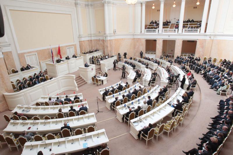 Дефицит бюджета Санкт-Петербурга сократился на 21 процент
